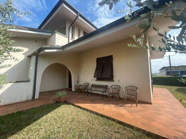 casa indipendente in vendita a Porcari