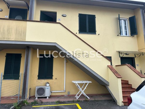 appartamento in vendita a Porcari in zona Padule