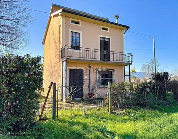 casa indipendente in vendita a Porcari