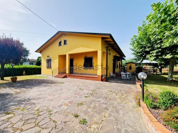 casa indipendente in vendita a Porcari