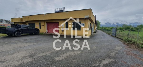 capannone in vendita a Porcari in zona Padule