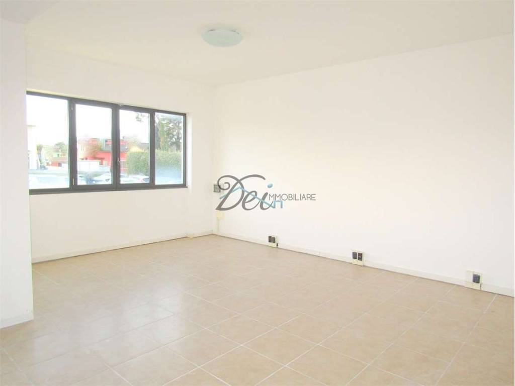 negozio in vendita a Porcari