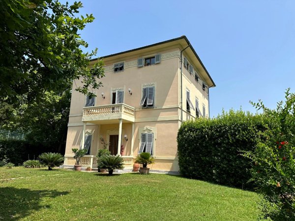 casa indipendente in vendita a Porcari in zona Rughi