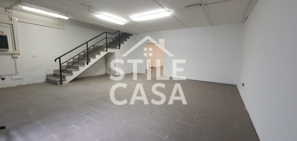 locale commerciale in vendita a Porcari