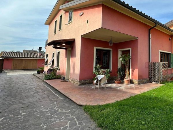 casa indipendente in vendita a Porcari