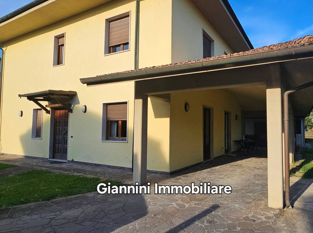 casa indipendente in vendita a Porcari