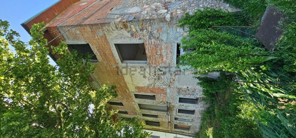 casa indipendente in vendita a Porcari in zona Padule
