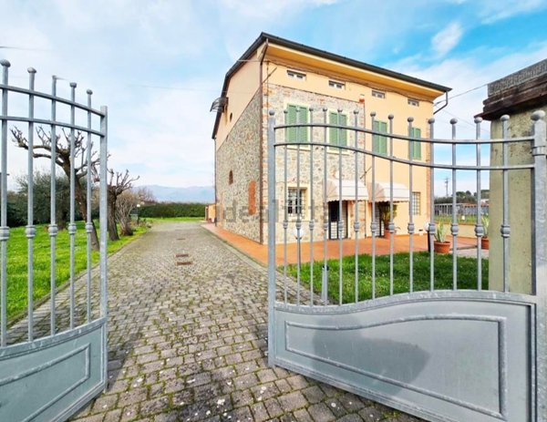 casa indipendente in vendita a Porcari