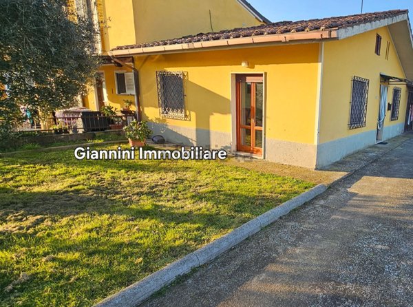 casa indipendente in vendita a Porcari in zona Padule