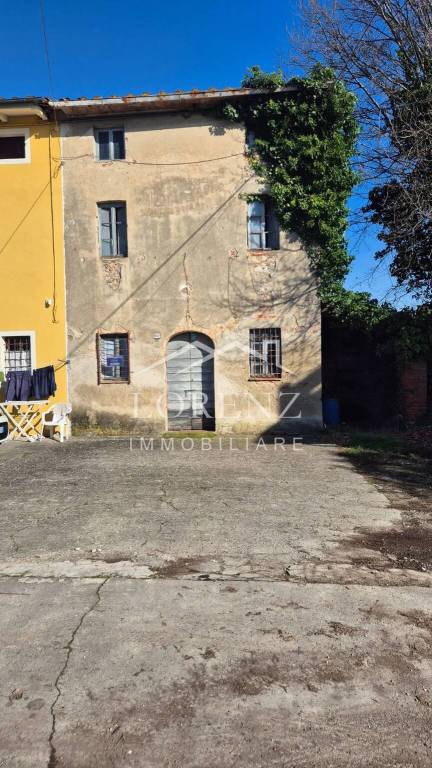casa indipendente in vendita a Porcari in zona Padule