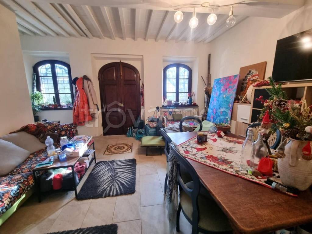 casa indipendente in vendita a Porcari in zona Padule