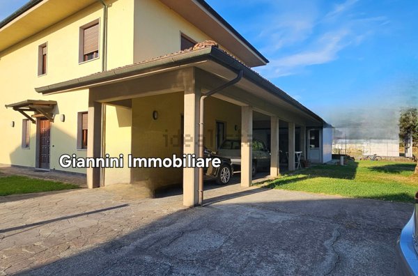 casa indipendente in vendita a Porcari