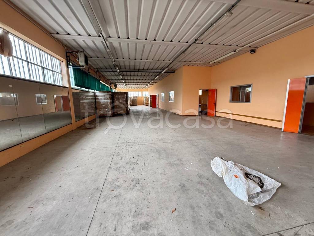 capannone in vendita a Porcari