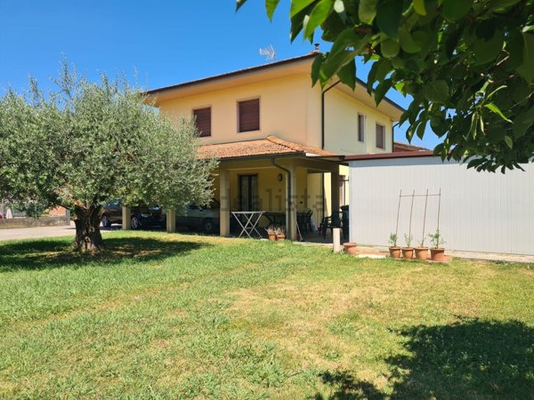 casa indipendente in vendita a Porcari