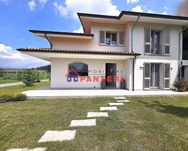 casa indipendente in vendita a Porcari in zona Padule
