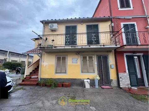 appartamento in vendita a Porcari in zona Rughi