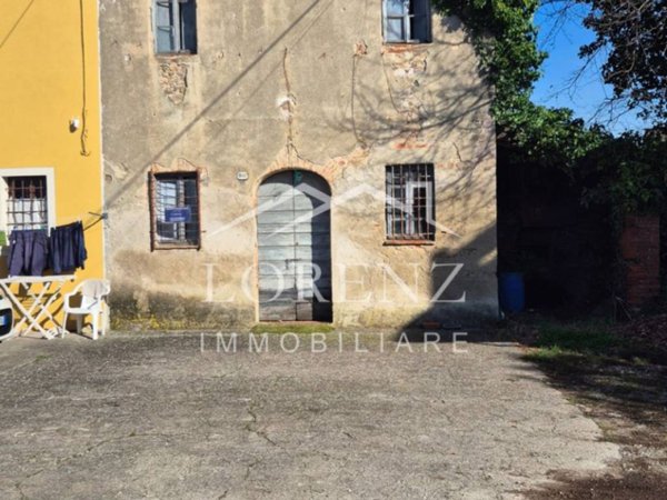 casa semindipendente in vendita a Porcari in zona Padule