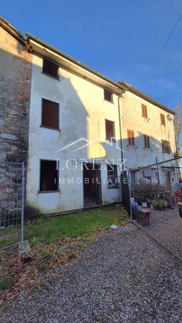 casa indipendente in vendita a Porcari in zona Padule