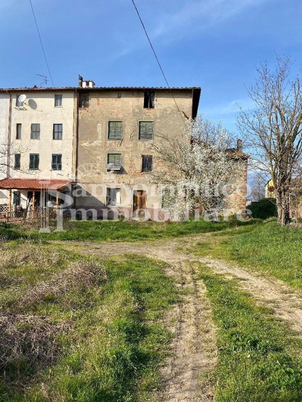 casale in vendita a Porcari in zona Padule