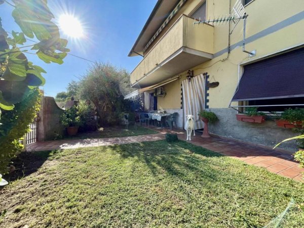 appartamento in vendita a Porcari in zona Rughi