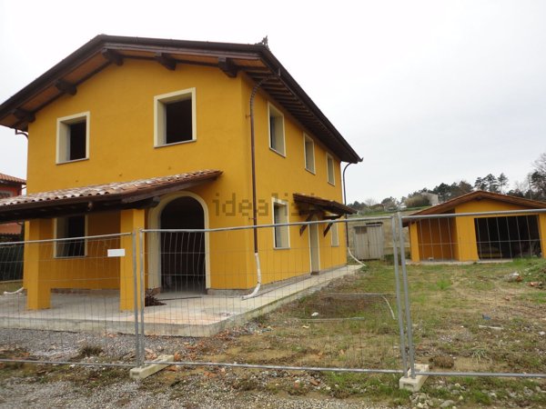 casa indipendente in vendita a Porcari in zona Rughi