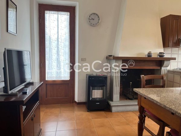 casa indipendente in vendita a Porcari in zona Rughi