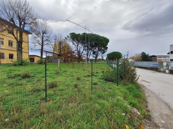 terreno edificabile in vendita a Porcari in zona Rughi