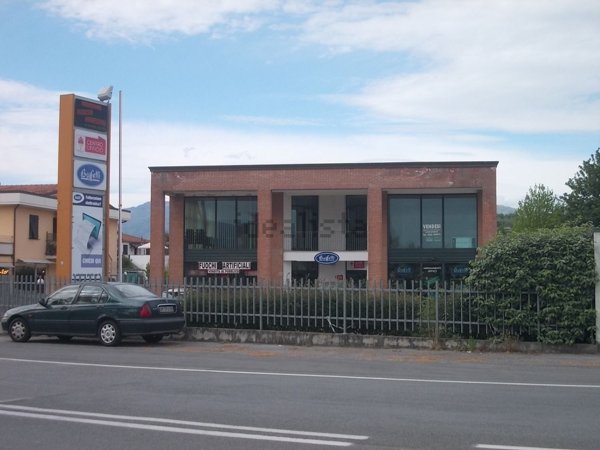 ufficio in vendita a Porcari in zona Padule