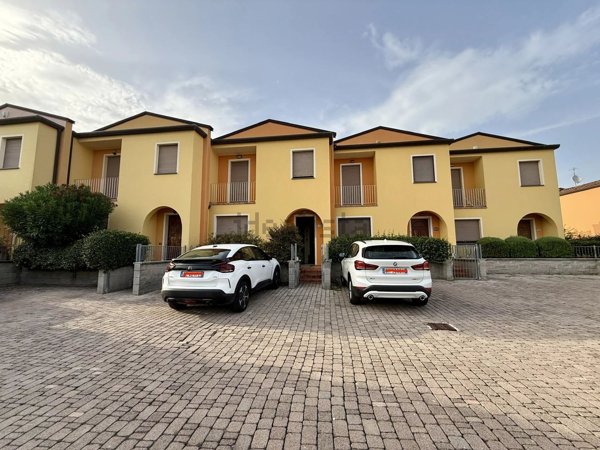 casa indipendente in vendita a Porcari in zona Rughi