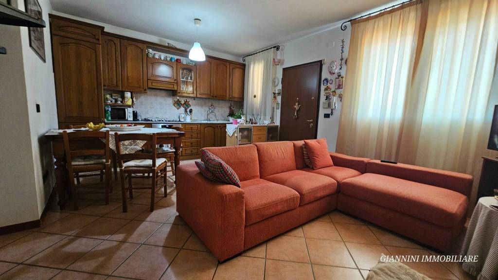 appartamento in vendita a Porcari in zona Rughi