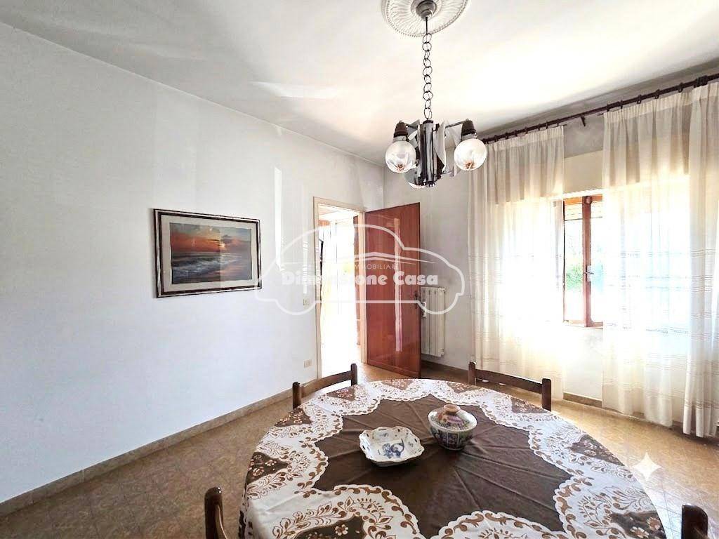 casa indipendente in vendita a Porcari in zona Rughi