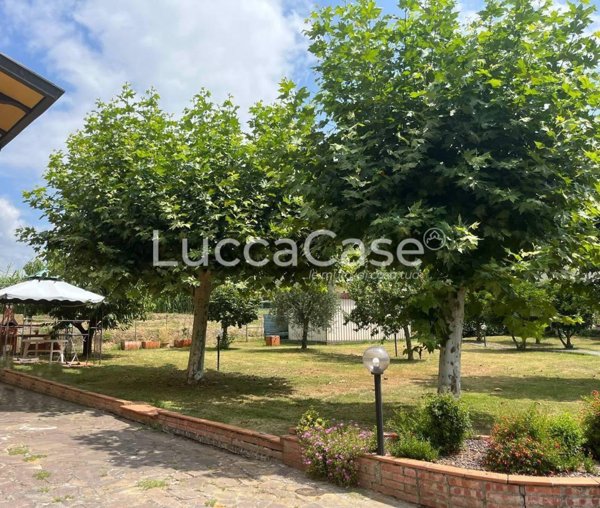 casa indipendente in vendita a Porcari in zona Rughi