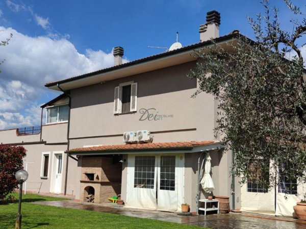 casa indipendente in vendita a Porcari in zona Padule