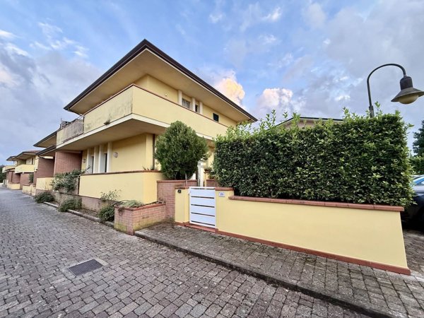 appartamento in vendita a Porcari in zona Rughi