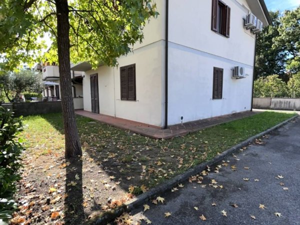 appartamento in vendita a Porcari in zona Rughi