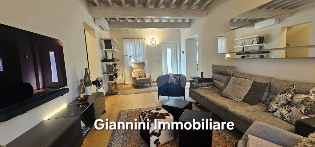 casa indipendente in vendita a Porcari in zona Rughi