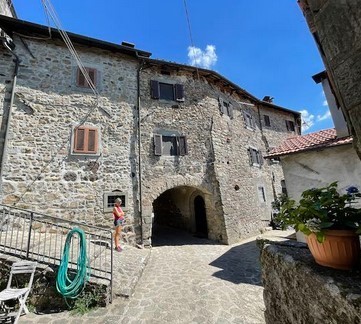 appartamento in vendita a San Romano in Garfagnana in zona Orzaglia