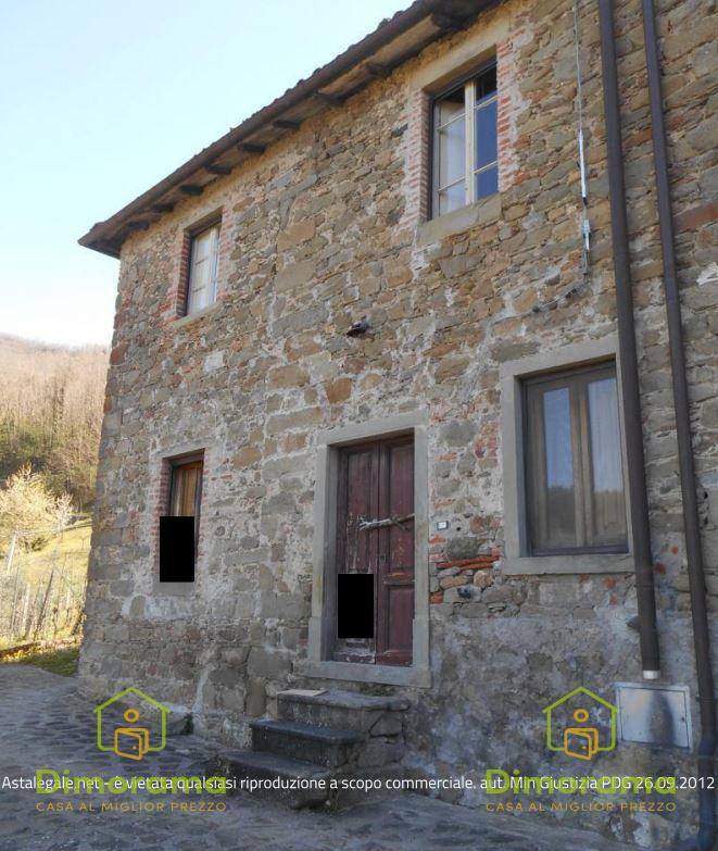 casa indipendente in vendita a San Romano in Garfagnana in zona Naggio