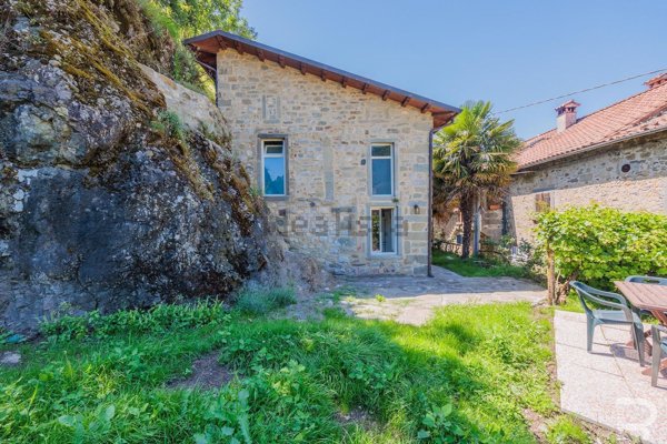 casa indipendente in vendita a San Romano in Garfagnana