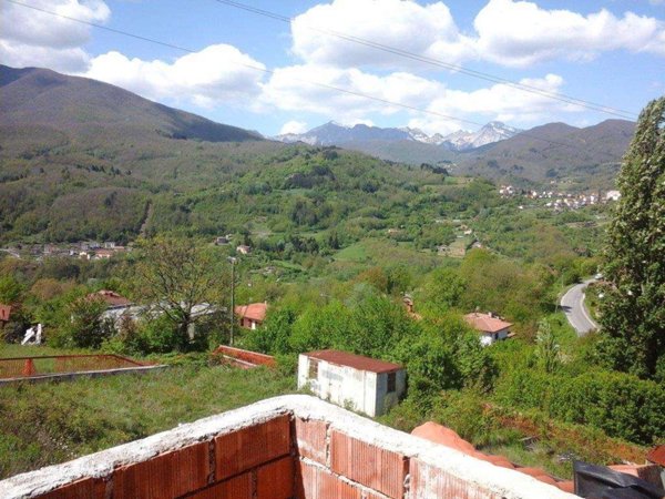 casa indipendente in vendita a San Romano in Garfagnana