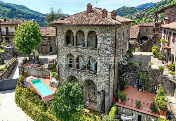 casa indipendente in vendita a San Romano in Garfagnana in zona Sillicagnana