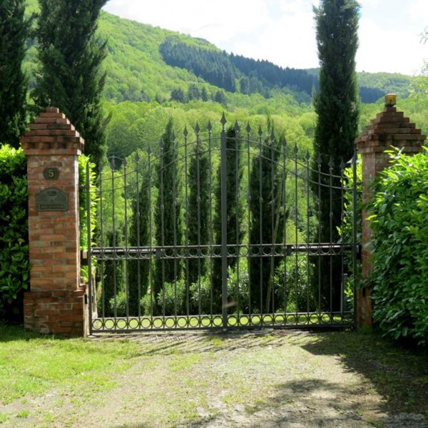 casa indipendente in vendita a San Romano in Garfagnana in zona Naggio