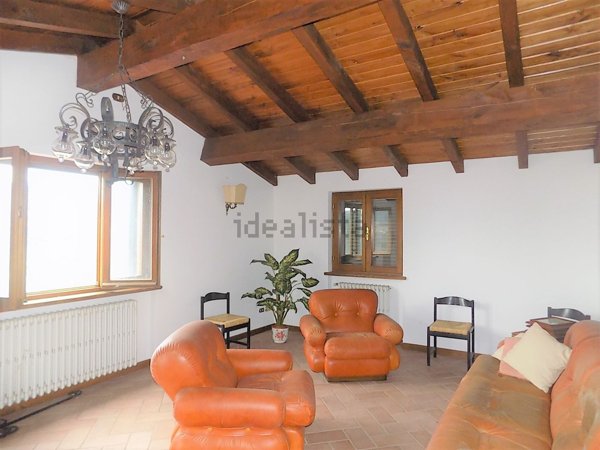 casa indipendente in vendita a San Romano in Garfagnana in zona Villetta