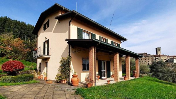 casale in vendita a San Romano in Garfagnana in zona Verrucole
