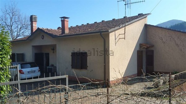 casa indipendente in vendita a San Romano in Garfagnana in zona Villetta