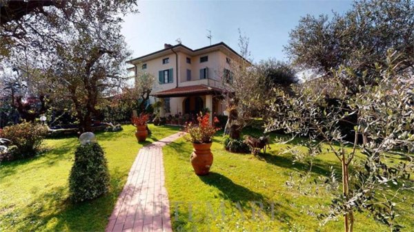 casa indipendente in vendita a Seravezza in zona Pozzi