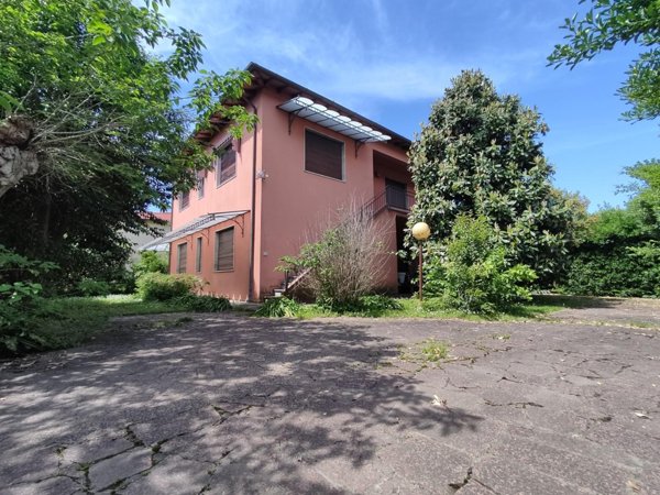 casa indipendente in vendita a Seravezza in zona Querceta