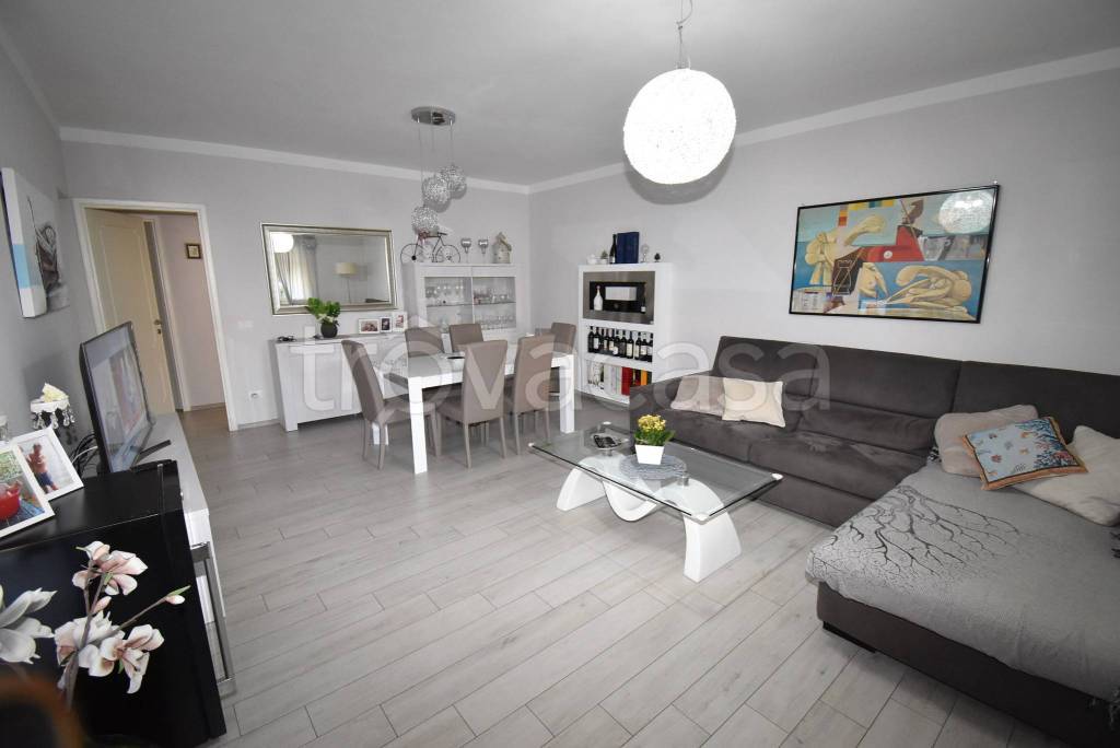 casa indipendente in vendita a Seravezza