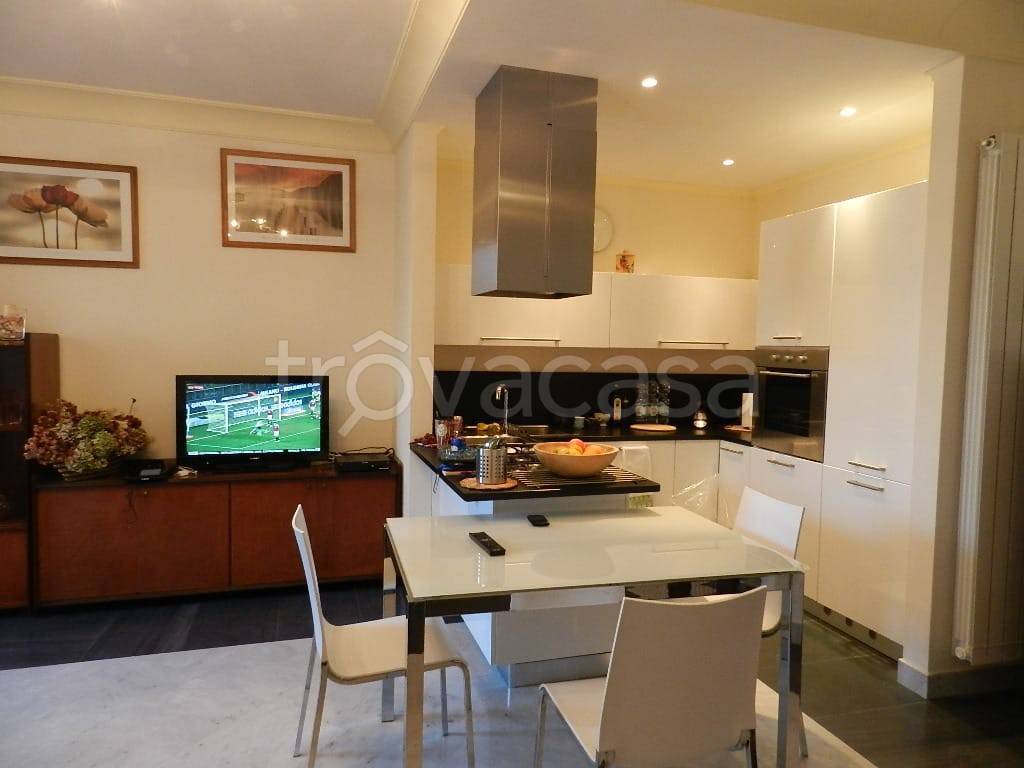 casa indipendente in vendita a Seravezza in zona Querceta