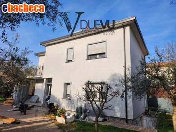 casa indipendente in vendita a Seravezza